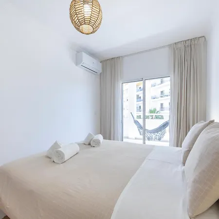 Lumi - With Pool & Garden View פורטימאו
