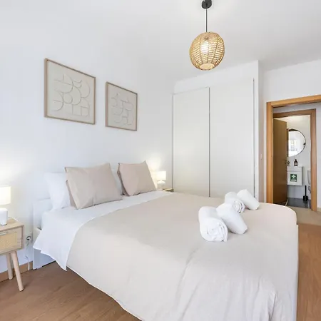Lumi - With Pool & Garden View פורטימאו