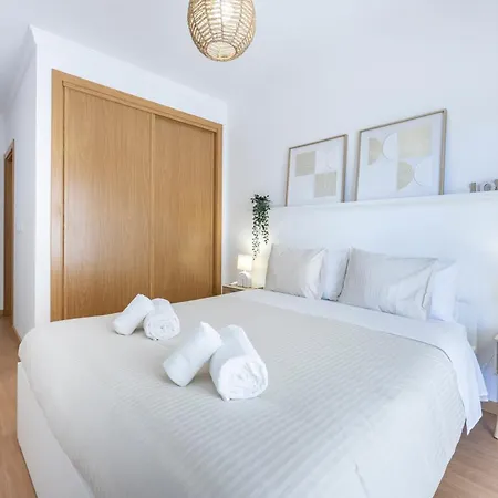 Lumi - With Pool & Garden View